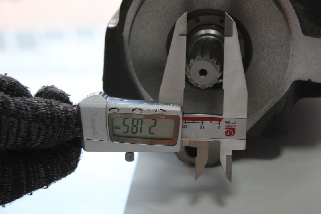 ZX27U-2-3 ZX30U-2-3 ZX35U-2-3 Pompa idraulica per parti di miniescavatore Hitachi PVD-1B-32P-11G5 Pompa principale a pistoni 4642385 4642386 4466791 4605638 4699382