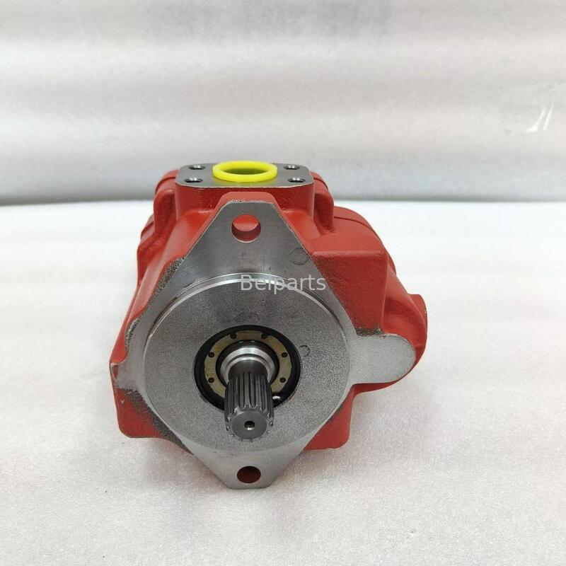 Kubota KX030-4 Main Hydraulic Pump RG468-61110 OEM Nachi for Mini Excavator Repair Replacement parts