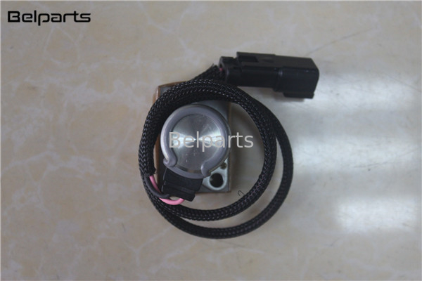 Elettrovalvola a solenoide di Valve 702-21-57400 del pilota di controllo della pompa di Spare Part Hydraulic dell'escavatore di Belparts per PC200-8 PC220-8 PC300-8